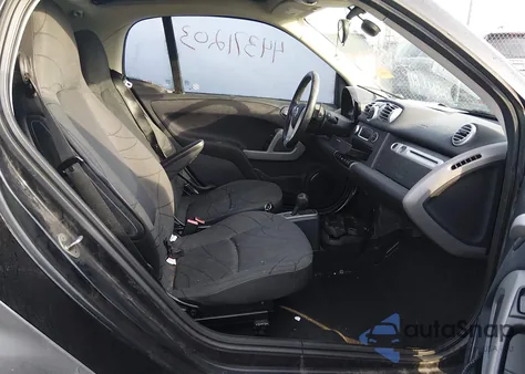 2013 Smart Fortwo Passion z USA, uszkodzony, nr VIN WMEEJ3BA2DK637588